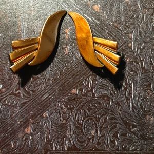 Vintage • copper clip-on earrings